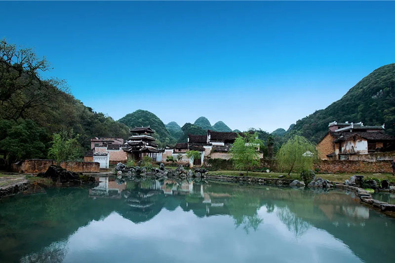 勾藍瑤寨 勾藍瑤寨.jpg